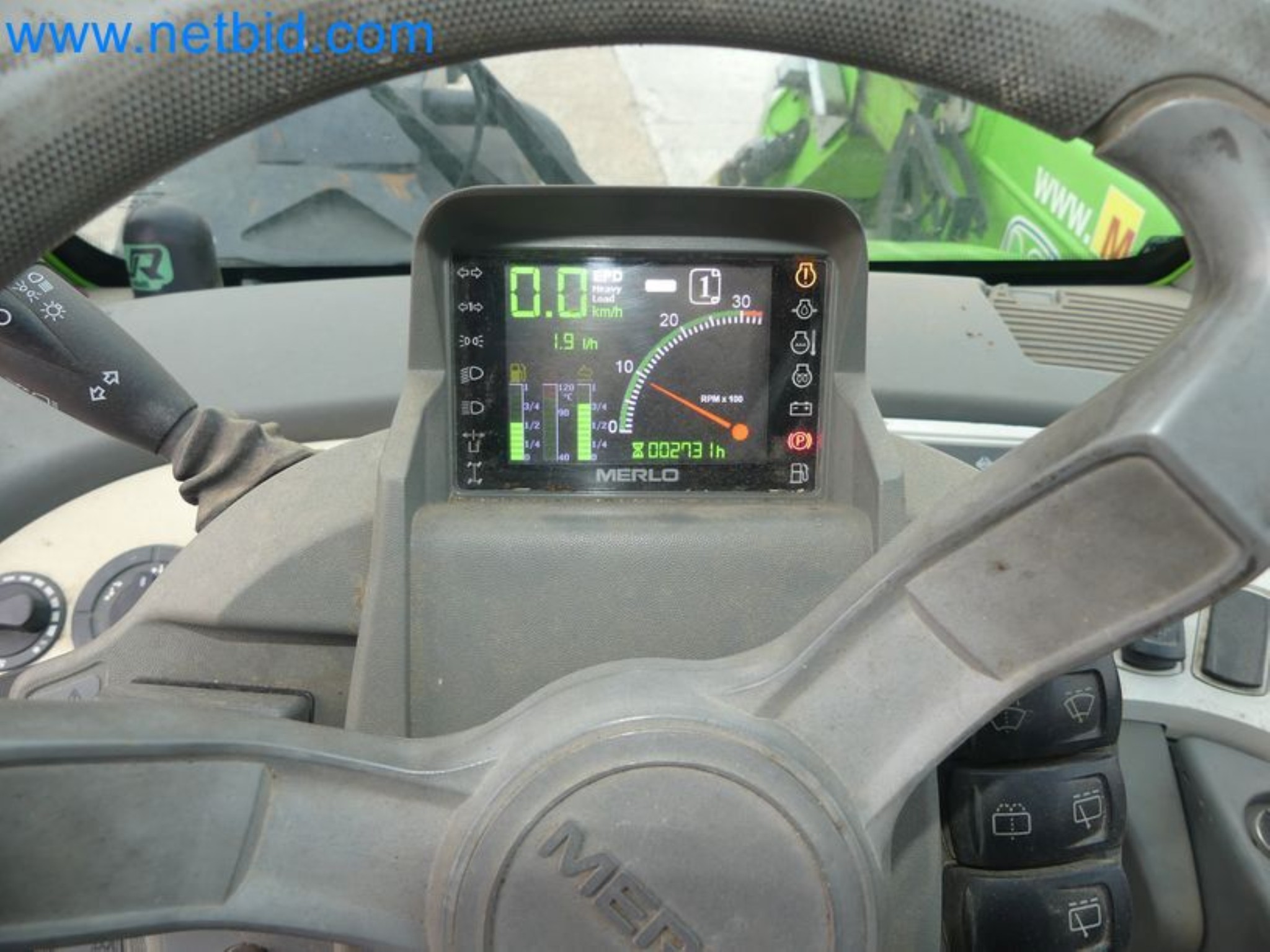 Compact telescopic handler MERLO TF35.7-115 and composting/separation system Compostdetective CD 3012-70