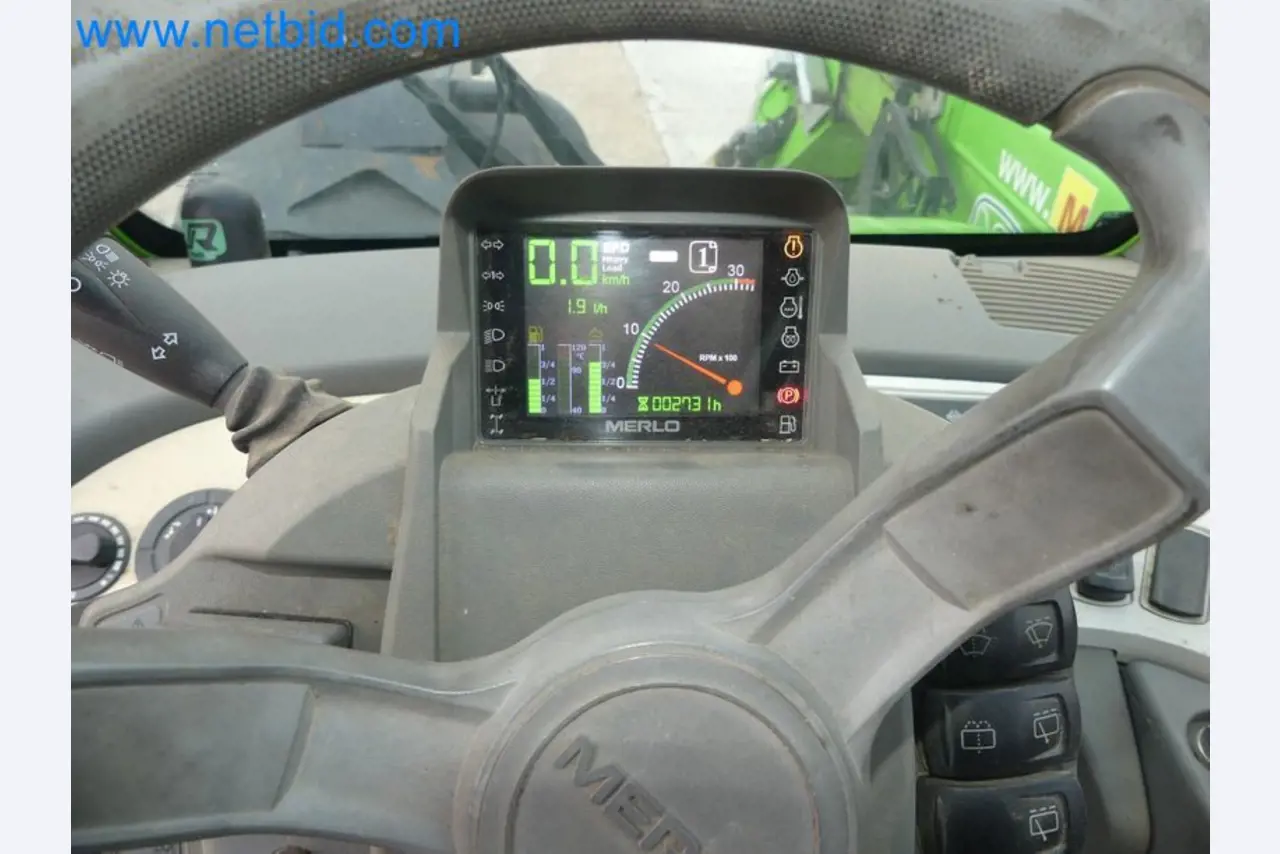 Kompakter Teleskoplader MERLO TF35.7-115 und Kompostier-/Trennanlagensystem Compostdetective CD 3012-70