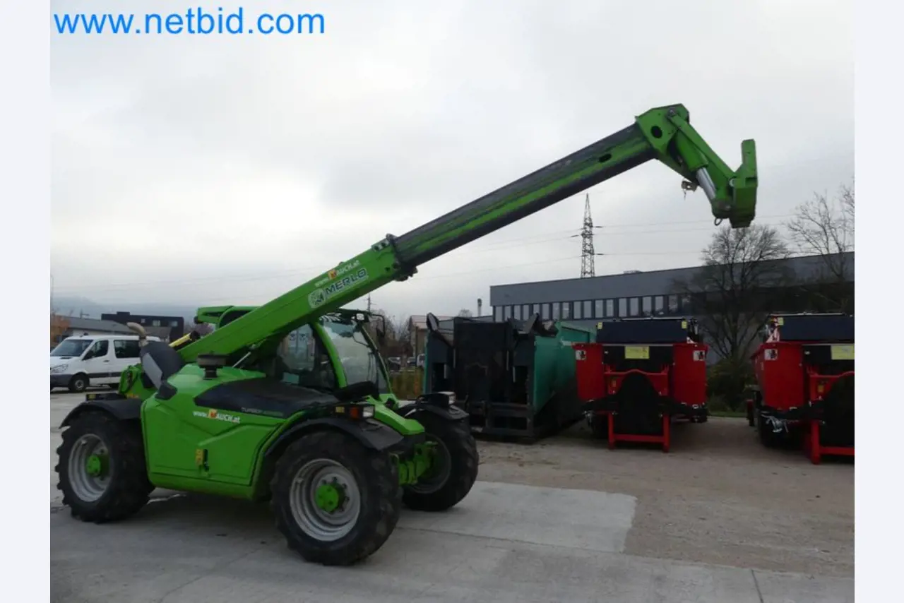 Kompakter Teleskoplader MERLO TF35.7-115 und Kompostier-/Trennanlagensystem Compostdetective CD 3012-79