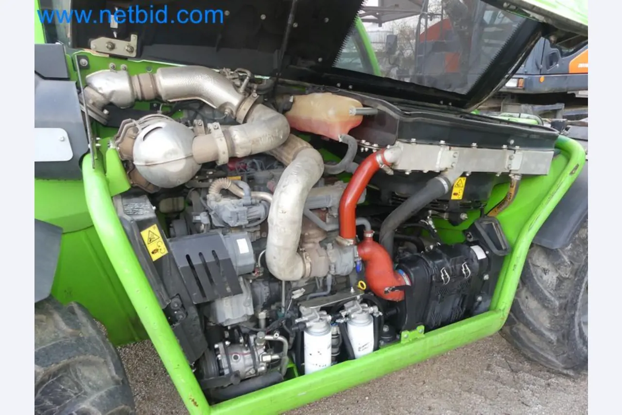 Kompakter Teleskoplader MERLO TF35.7-115 und Kompostier-/Trennanlagensystem Compostdetective CD 3012-82