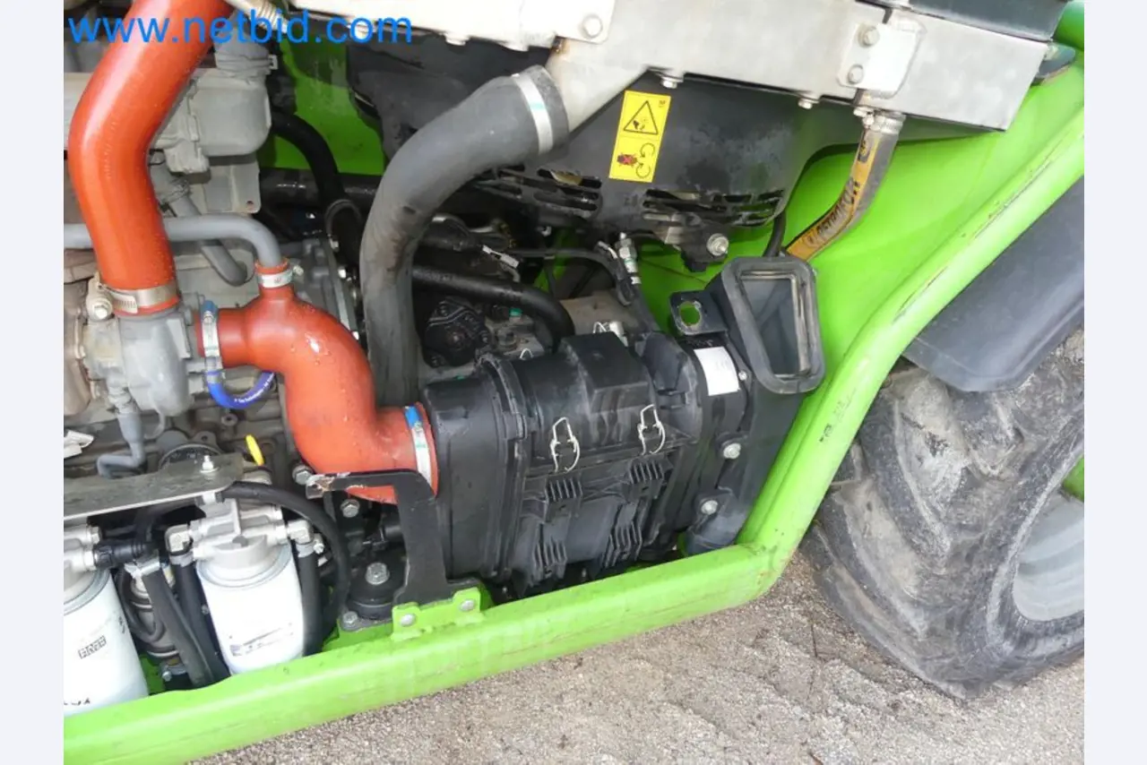 Kompakter Teleskoplader MERLO TF35.7-115 und Kompostier-/Trennanlagensystem Compostdetective CD 3012-83