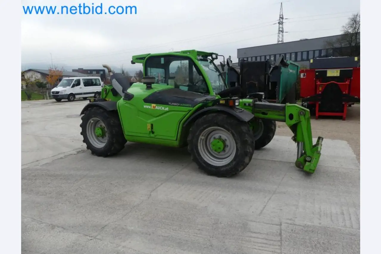 Kompakter Teleskoplader MERLO TF35.7-115 und Kompostier-/Trennanlagensystem Compostdetective CD 3012-89