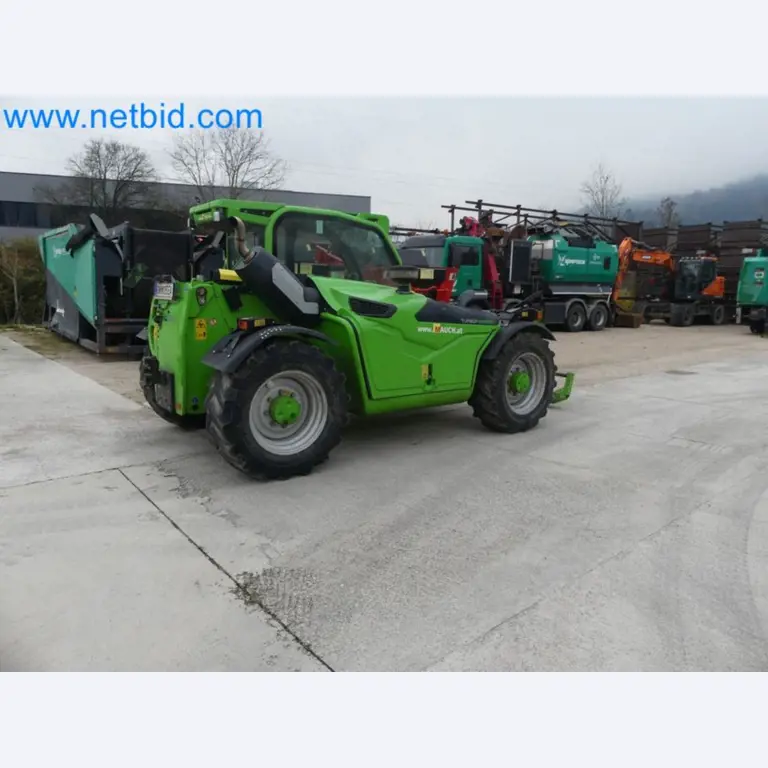 Kompakter Teleskoplader MERLO TF35.7-115 und Kompostier-/Trennanlagensystem Compostdetective CD 3012-8