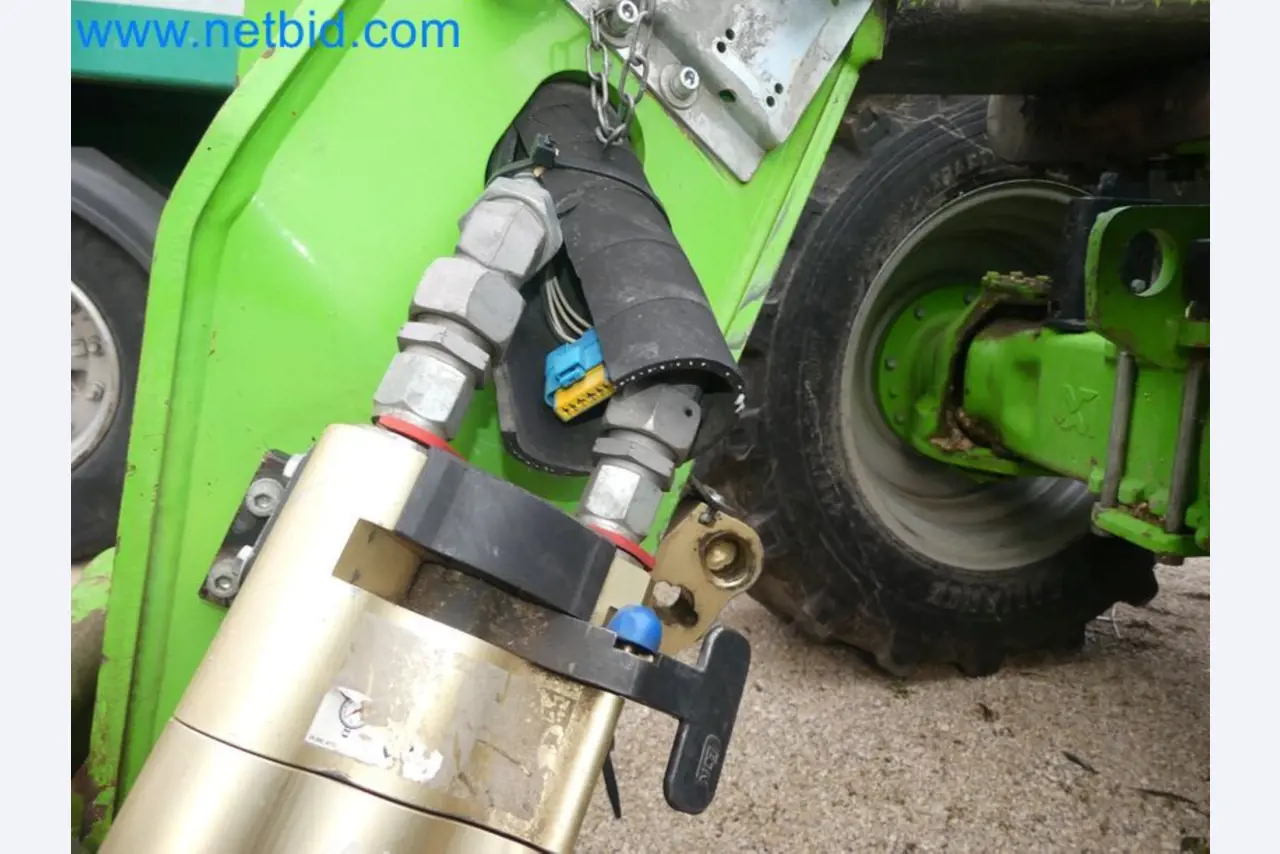 Kompakter Teleskoplader MERLO TF35.7-115 und Kompostier-/Trennanlagensystem Compostdetective CD 3012-98