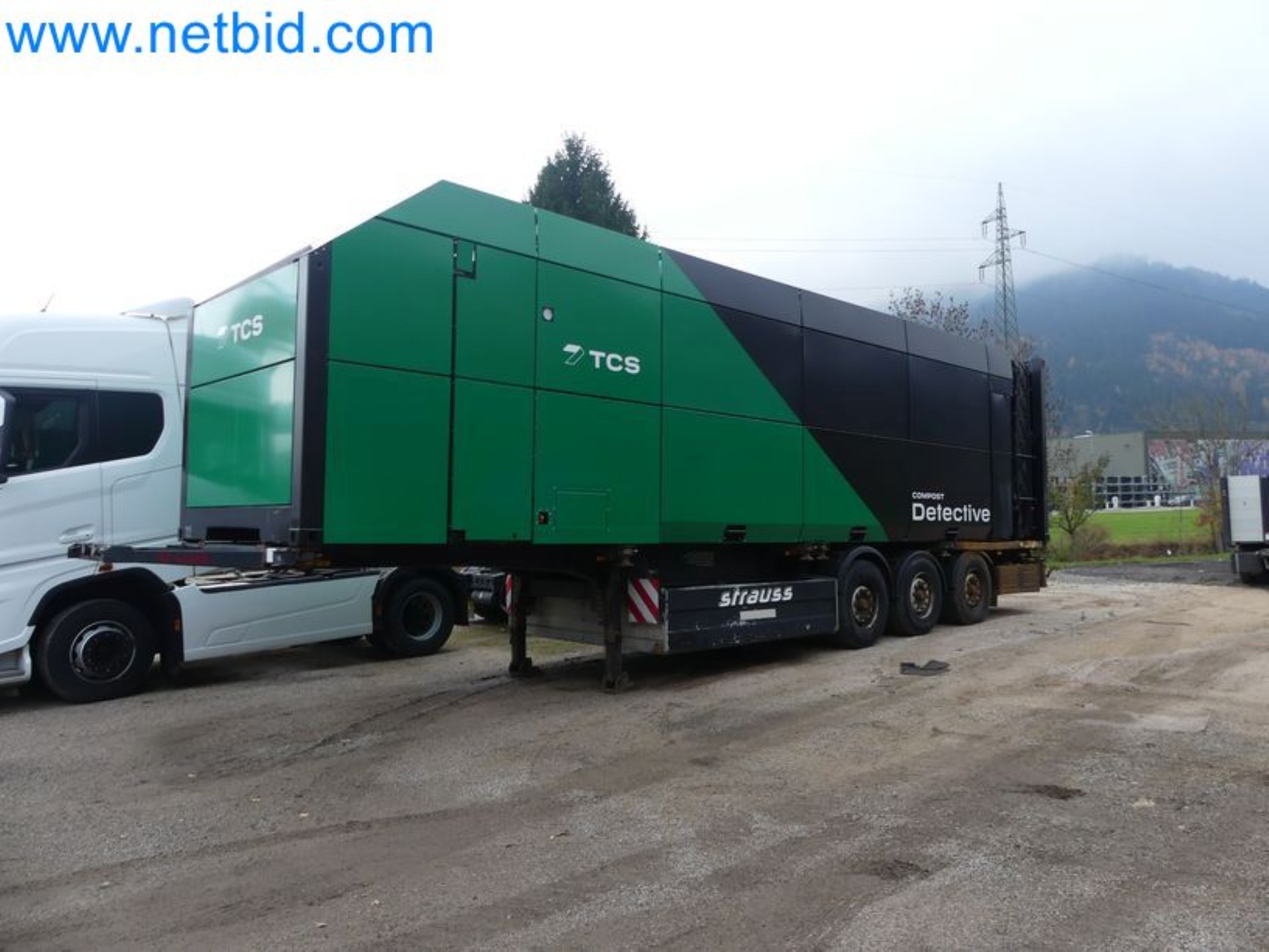 Kompakter Teleskoplader MERLO TF35.7-115 und Kompostier-/Trennanlagensystem Compostdetective CD 3012-23