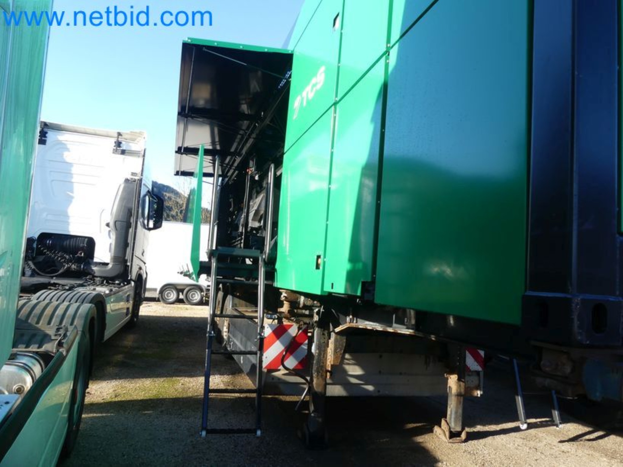 Kompakter Teleskoplader MERLO TF35.7-115 und Kompostier-/Trennanlagensystem Compostdetective CD 3012-31