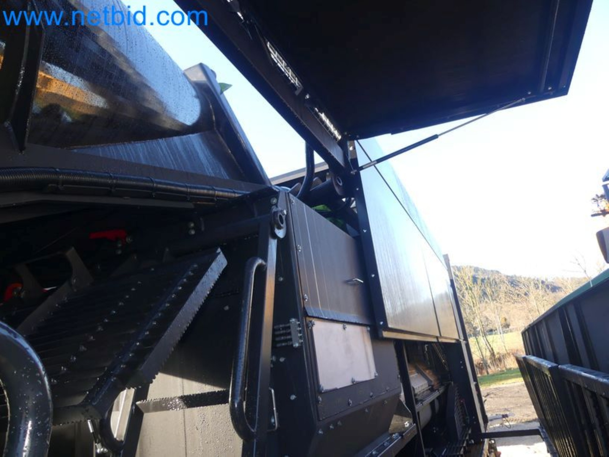 Kompakter Teleskoplader MERLO TF35.7-115 und Kompostier-/Trennanlagensystem Compostdetective CD 3012-37