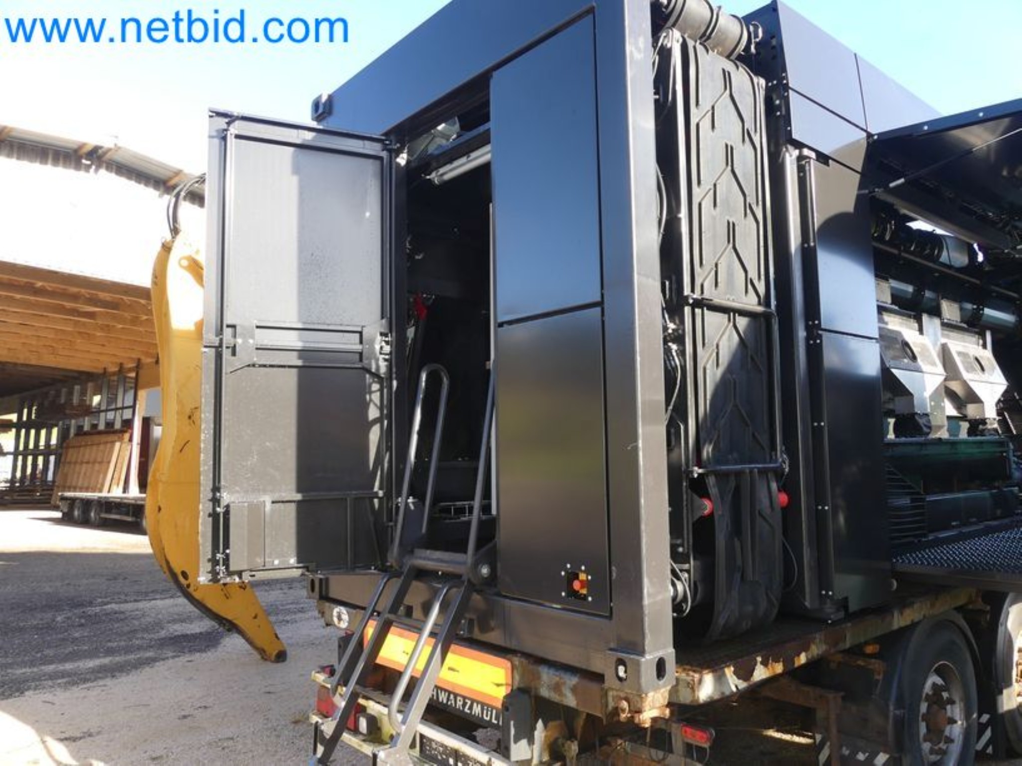 Kompakter Teleskoplader MERLO TF35.7-115 und Kompostier-/Trennanlagensystem Compostdetective CD 3012-43