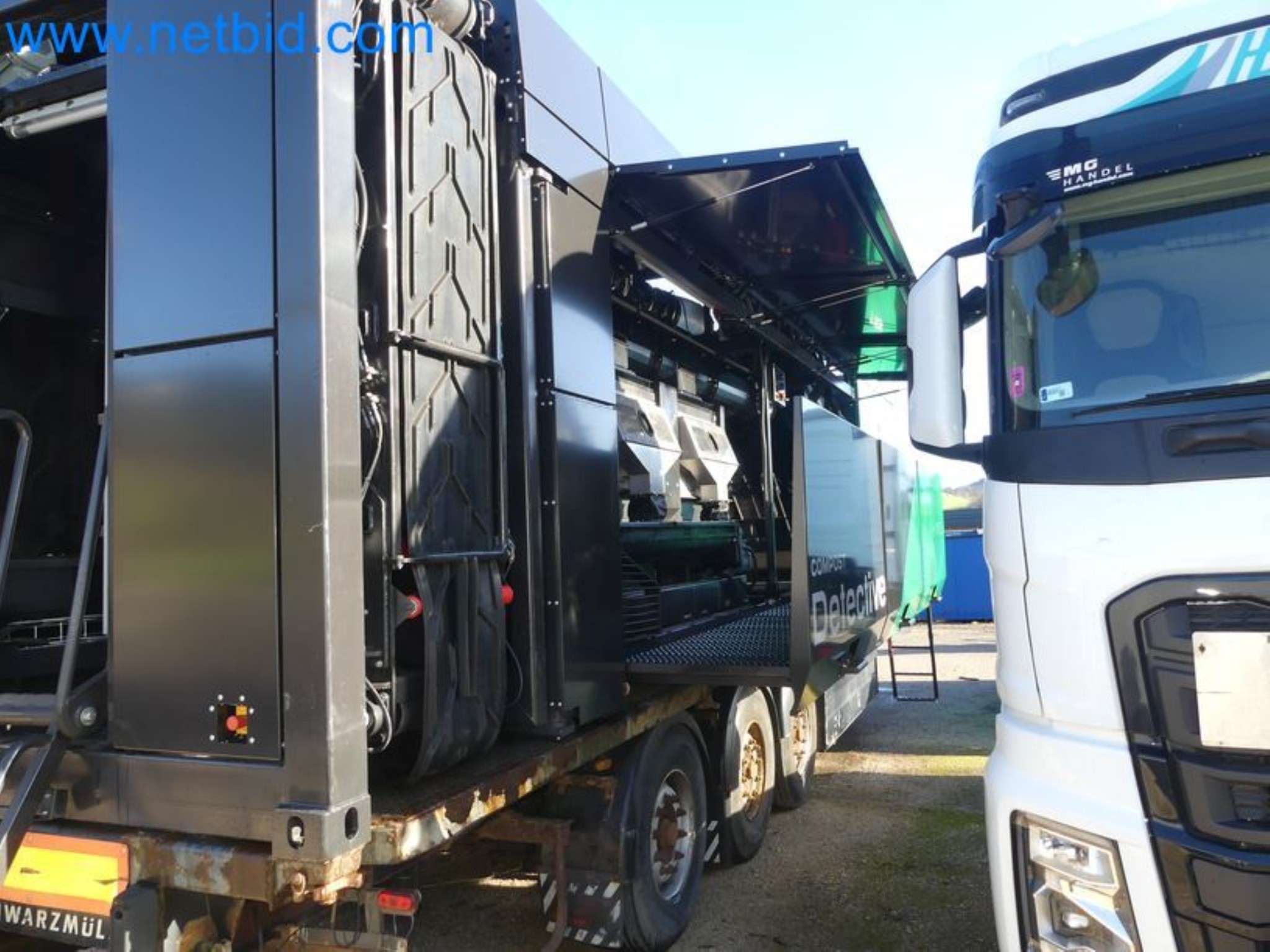 Kompakter Teleskoplader MERLO TF35.7-115 und Kompostier-/Trennanlagensystem Compostdetective CD 3012-44