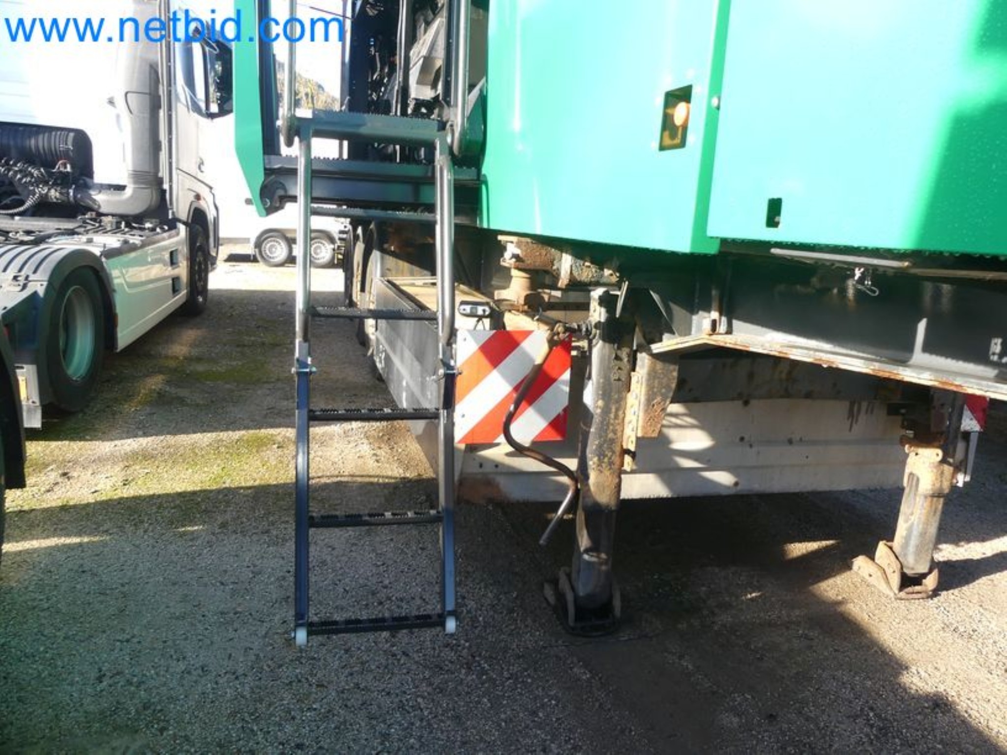 Kompakter Teleskoplader MERLO TF35.7-115 und Kompostier-/Trennanlagensystem Compostdetective CD 3012-52