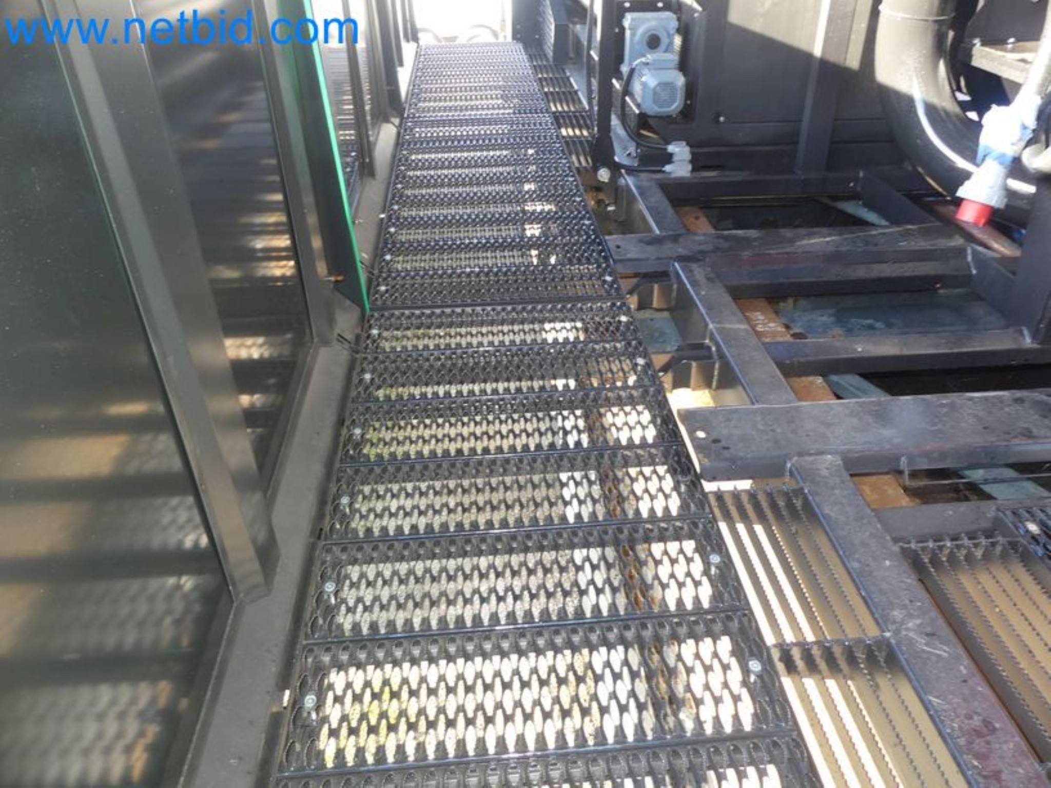 Kompakter Teleskoplader MERLO TF35.7-115 und Kompostier-/Trennanlagensystem Compostdetective CD 3012-55