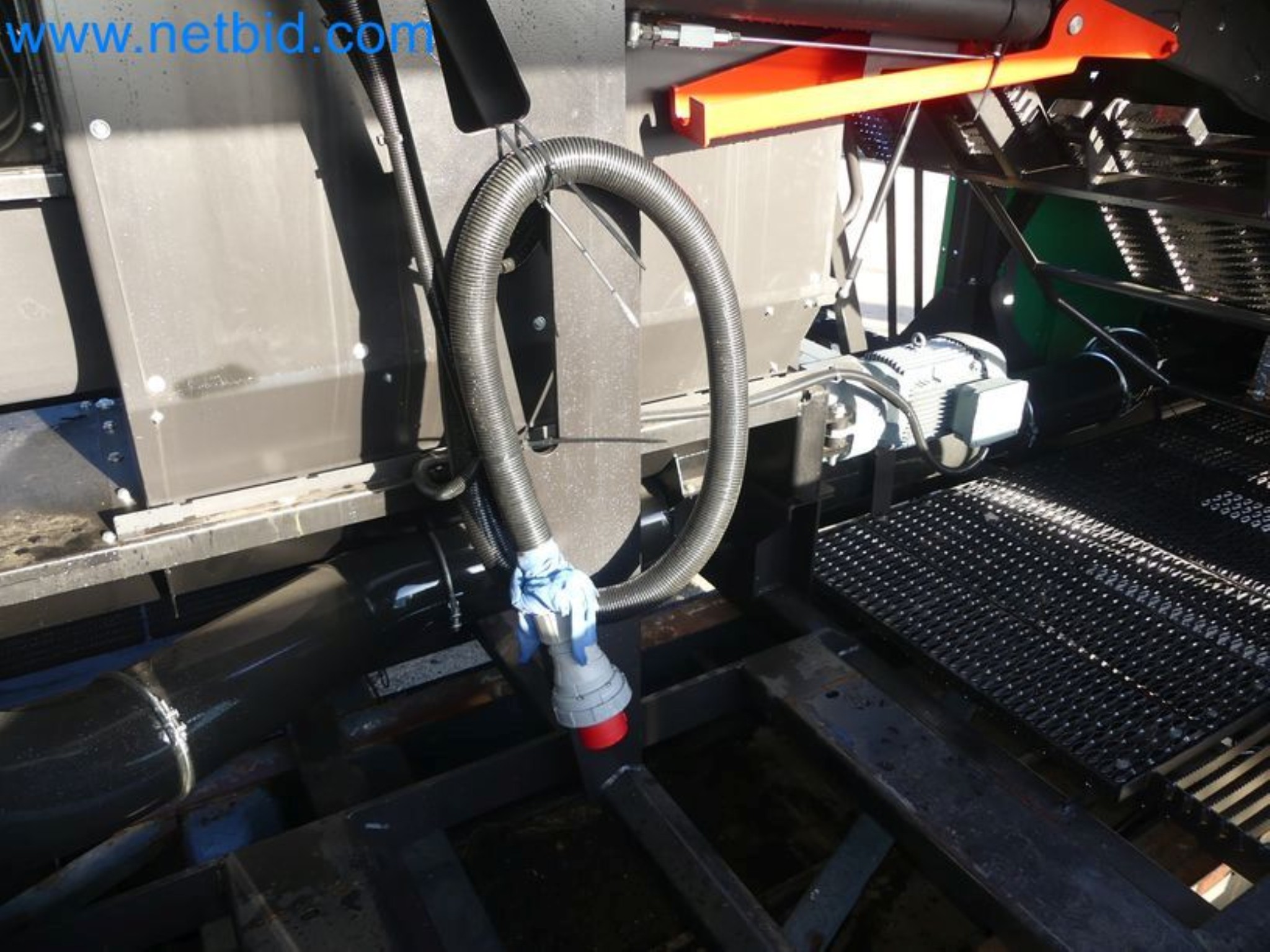 Kompakter Teleskoplader MERLO TF35.7-115 und Kompostier-/Trennanlagensystem Compostdetective CD 3012-63