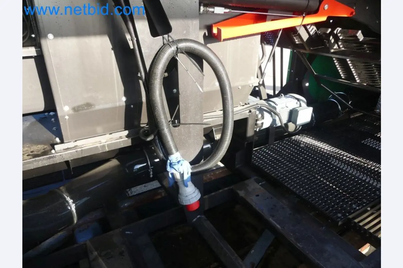 Kompaktní teleskopický překopávač MERLO TF35.7-115 a kompostovací/separační systém Compostdetective CD 3012-63