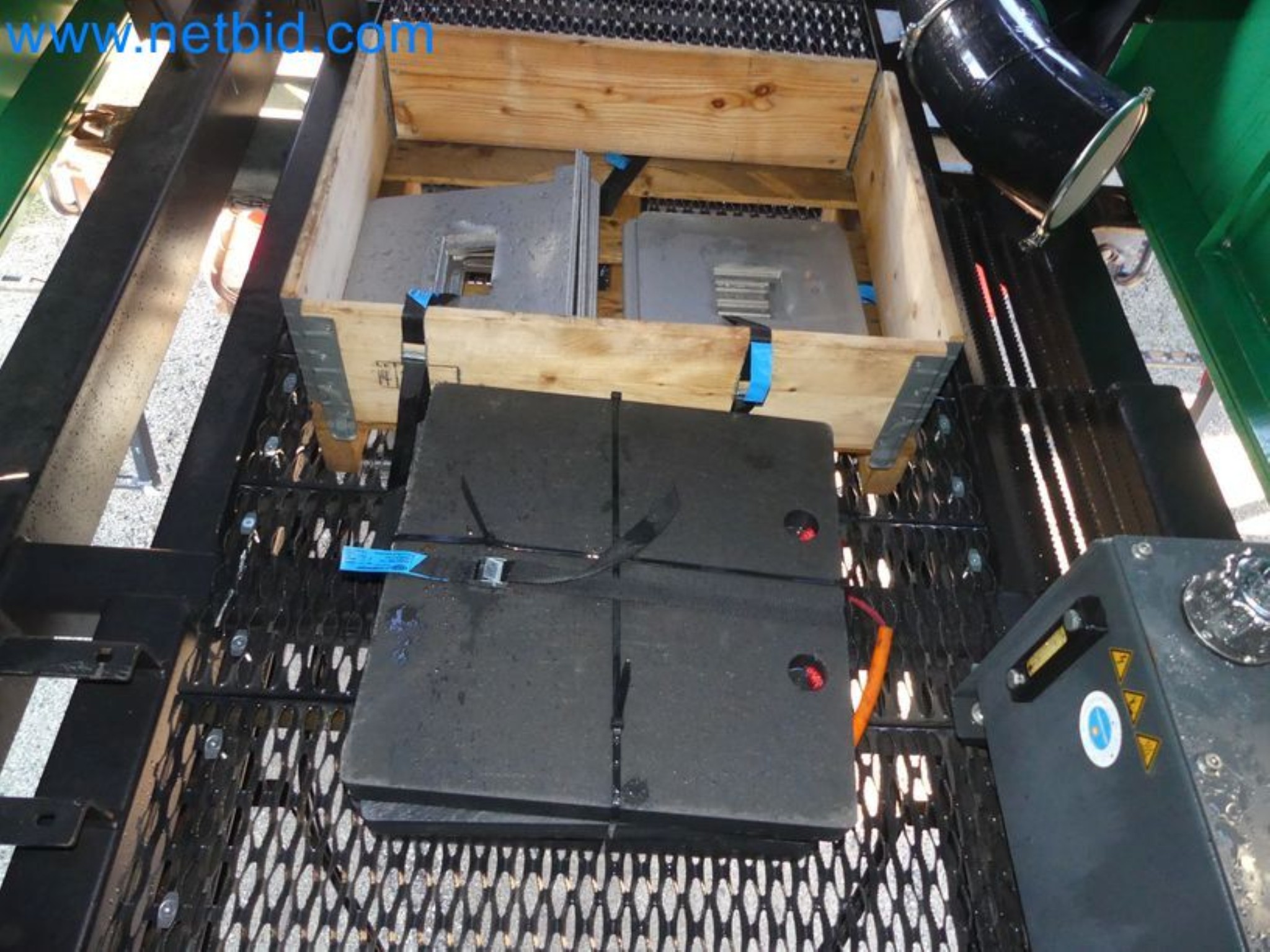 Kompakter Teleskoplader MERLO TF35.7-115 und Kompostier-/Trennanlagensystem Compostdetective CD 3012-69