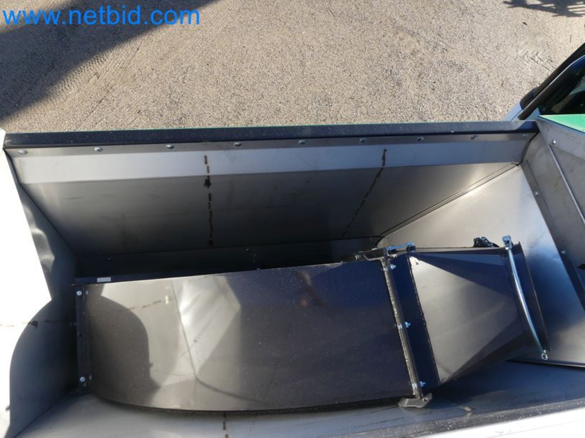 Kompakter Teleskoplader MERLO TF35.7-115 und Kompostier-/Trennanlagensystem Compostdetective CD 3012-76