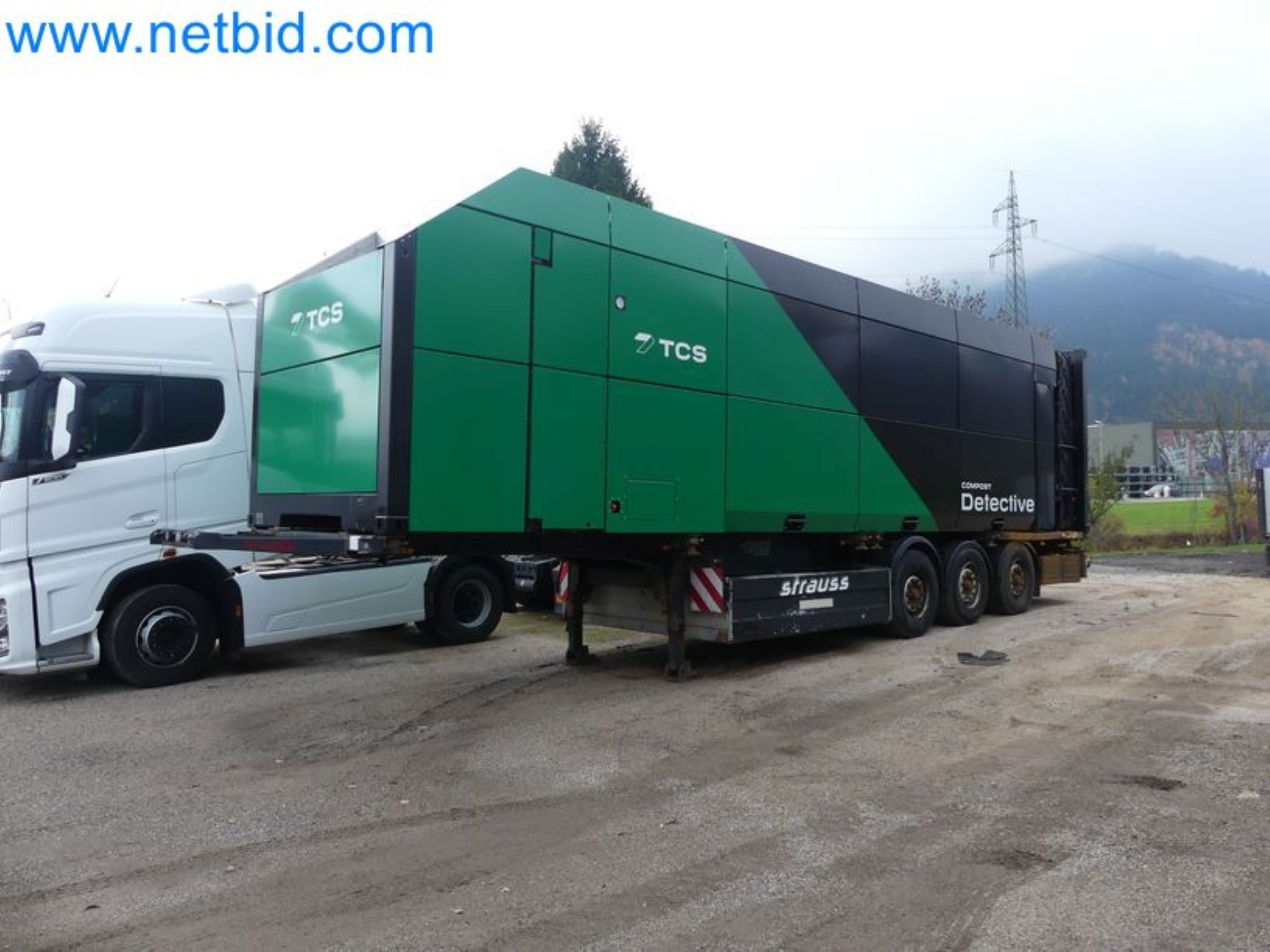 Kompakter Teleskoplader MERLO TF35.7-115 und Kompostier-/Trennanlagensystem Compostdetective CD 3012-86