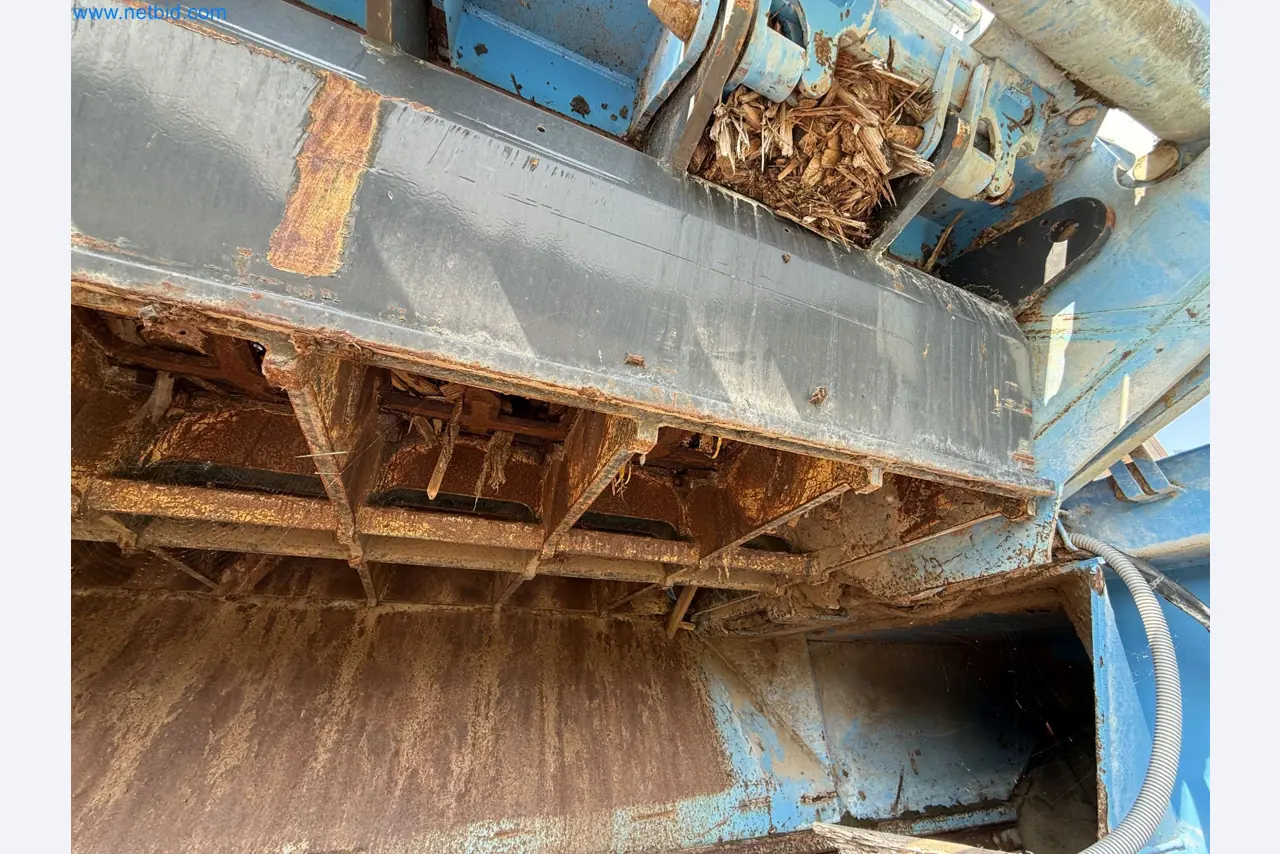 Wood and green waste shredder KOMPTECH Crambo 6200 E direct-10