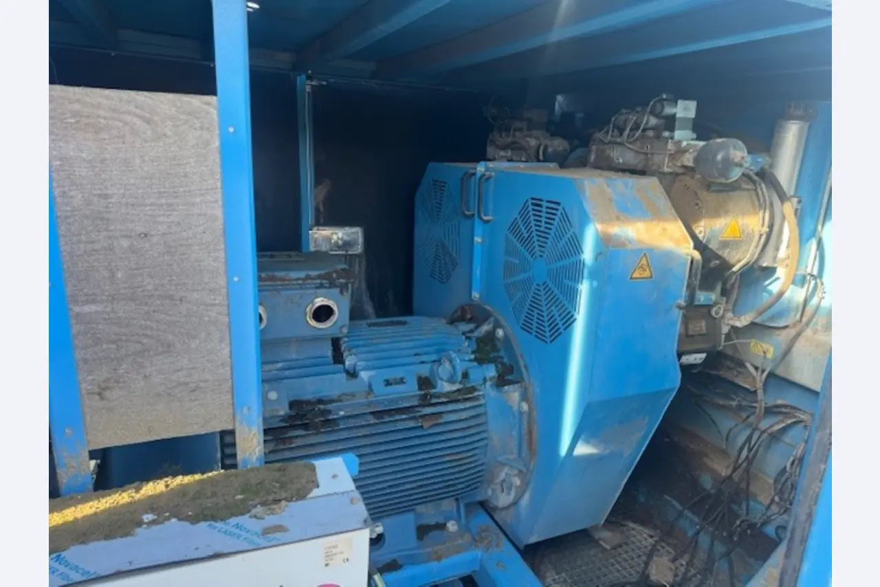 Trituradora de madera y residuos verdes KOMPTECH Crambo 6200 E direct-2