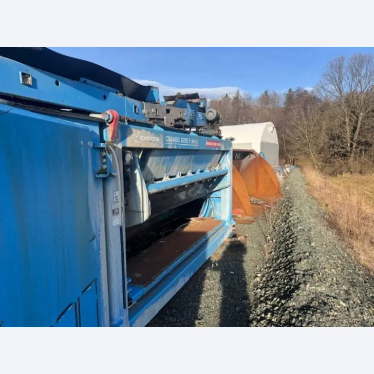 Trituradora de madera y residuos verdes KOMPTECH Crambo 6200 E direct-3