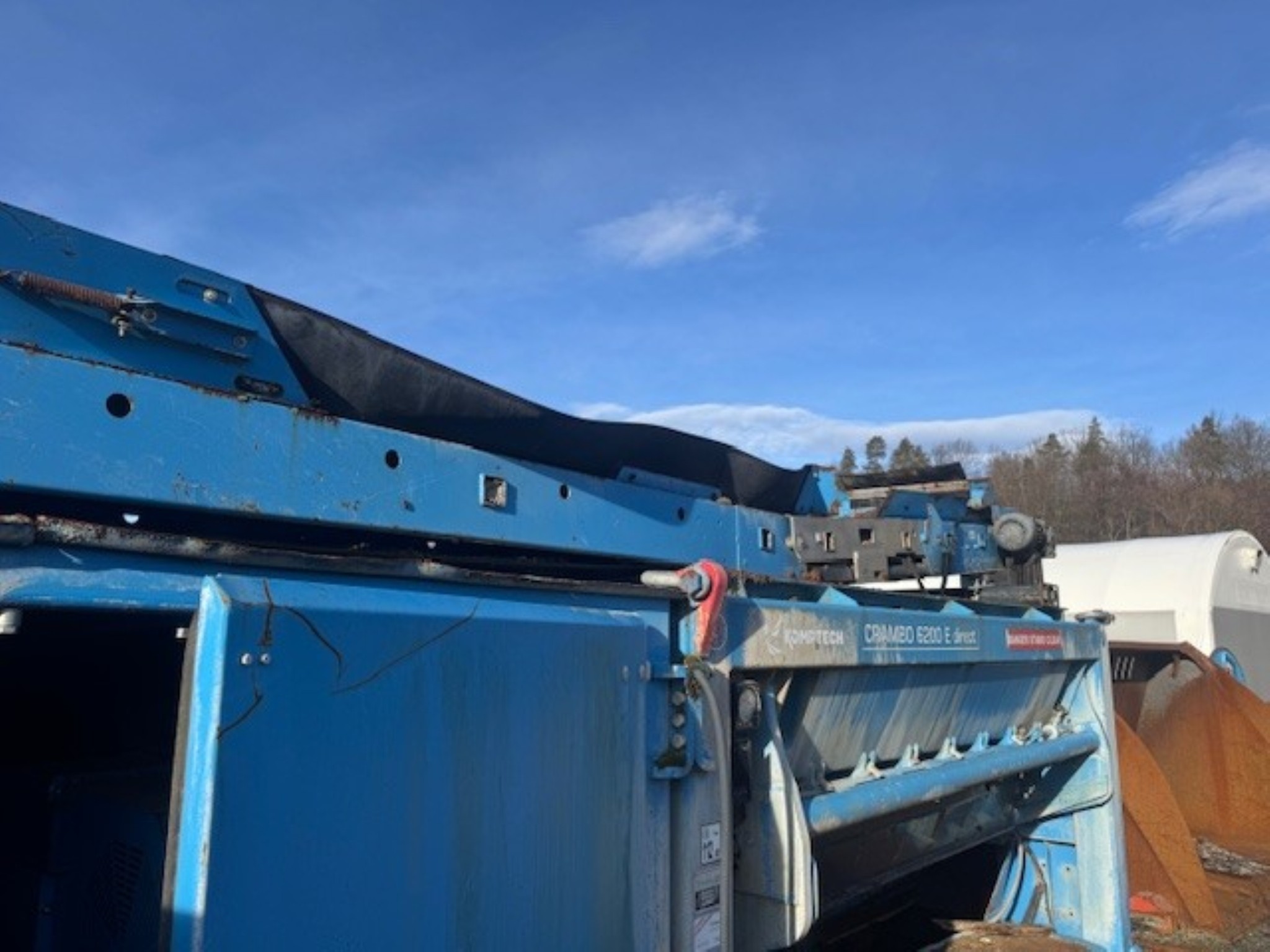 Trituradora de madera y residuos verdes KOMPTECH Crambo 6200 E direct-4