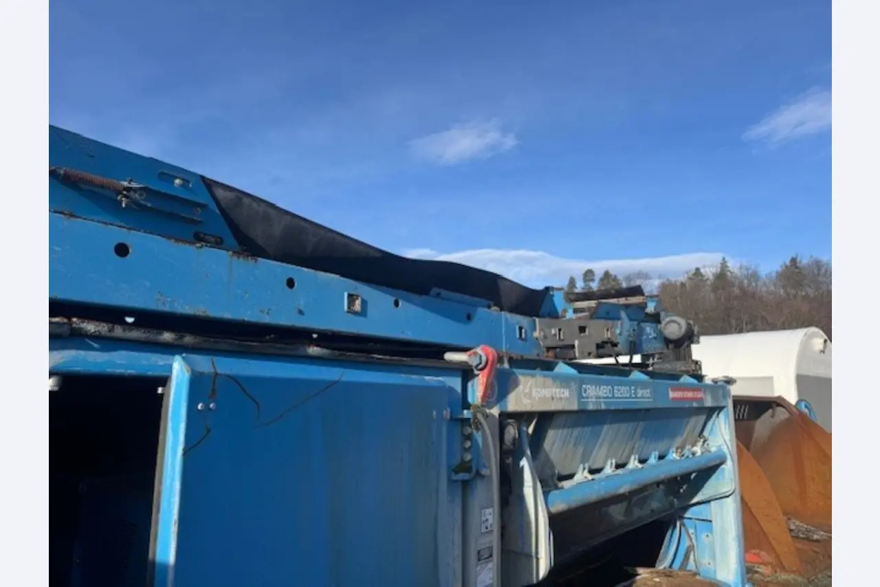 Trituradora de madera y residuos verdes KOMPTECH Crambo 6200 E direct-4