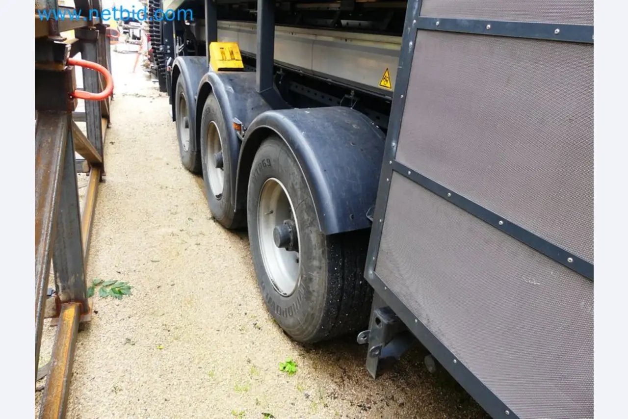 Fahrzeuge und Maschinen für die Bereiche Umwelttechnik, Recyclingwirtschaft, Holz, u.a.-24