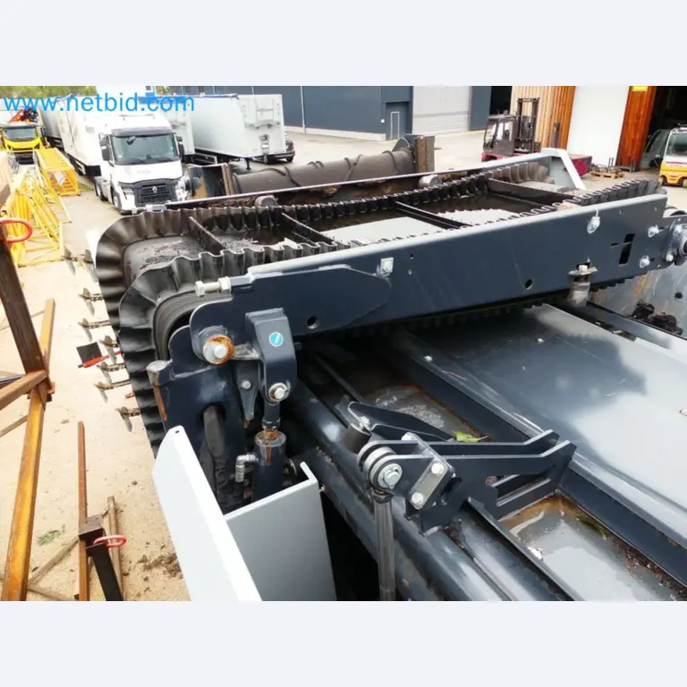 Fahrzeuge und Maschinen für die Bereiche Umwelttechnik, Recyclingwirtschaft, Holz, u.a.-73