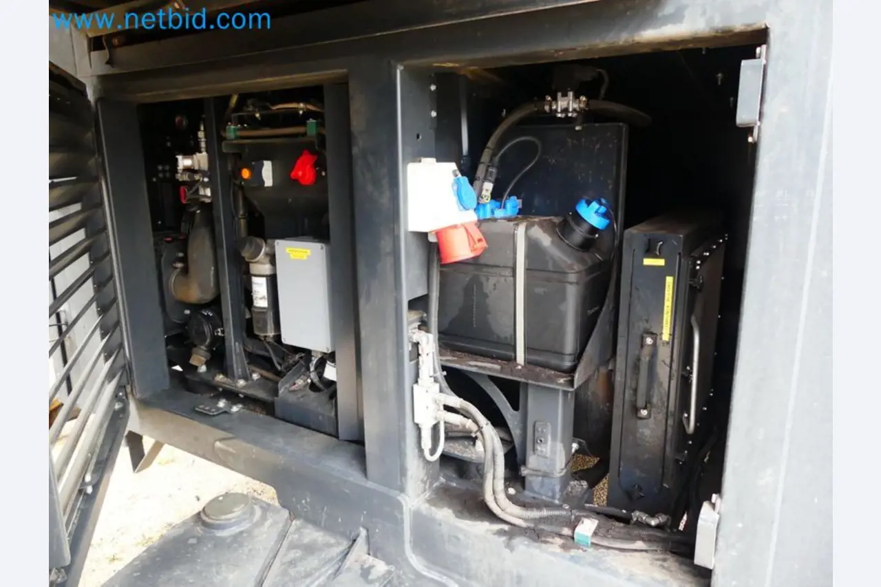 Fahrzeuge und Maschinen für die Bereiche Umwelttechnik, Recyclingwirtschaft, Holz, u.a.-81