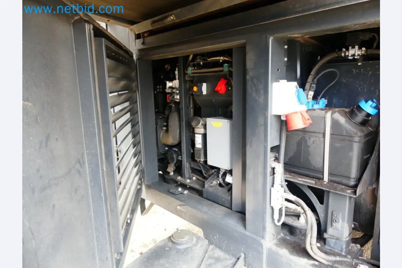 Fahrzeuge und Maschinen für die Bereiche Umwelttechnik, Recyclingwirtschaft, Holz, u.a.-82