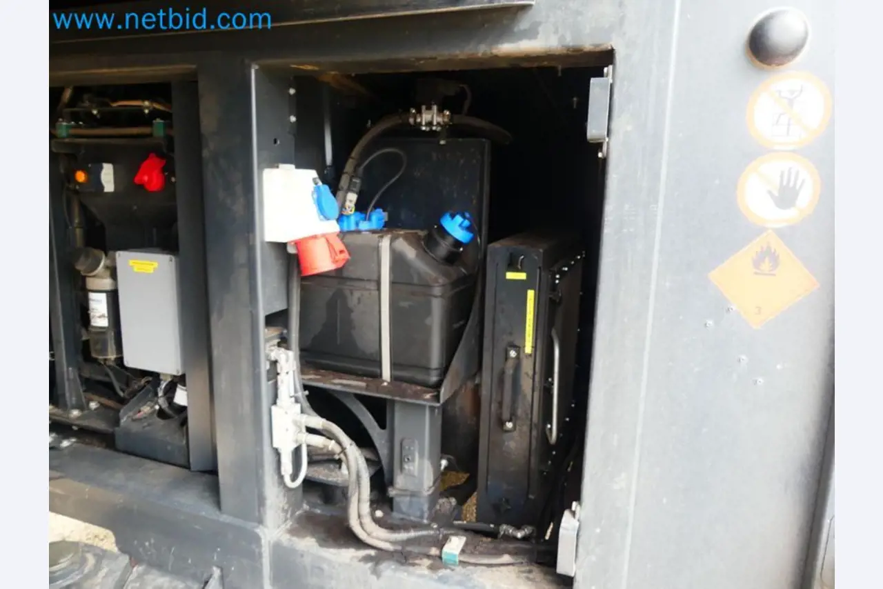 Fahrzeuge und Maschinen für die Bereiche Umwelttechnik, Recyclingwirtschaft, Holz, u.a.-83