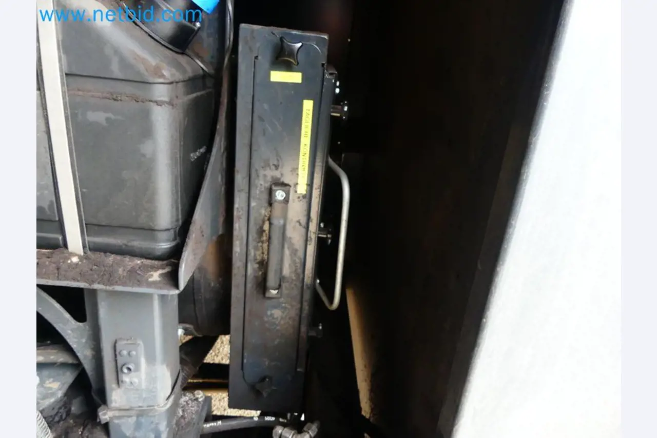 Fahrzeuge und Maschinen für die Bereiche Umwelttechnik, Recyclingwirtschaft, Holz, u.a.-84