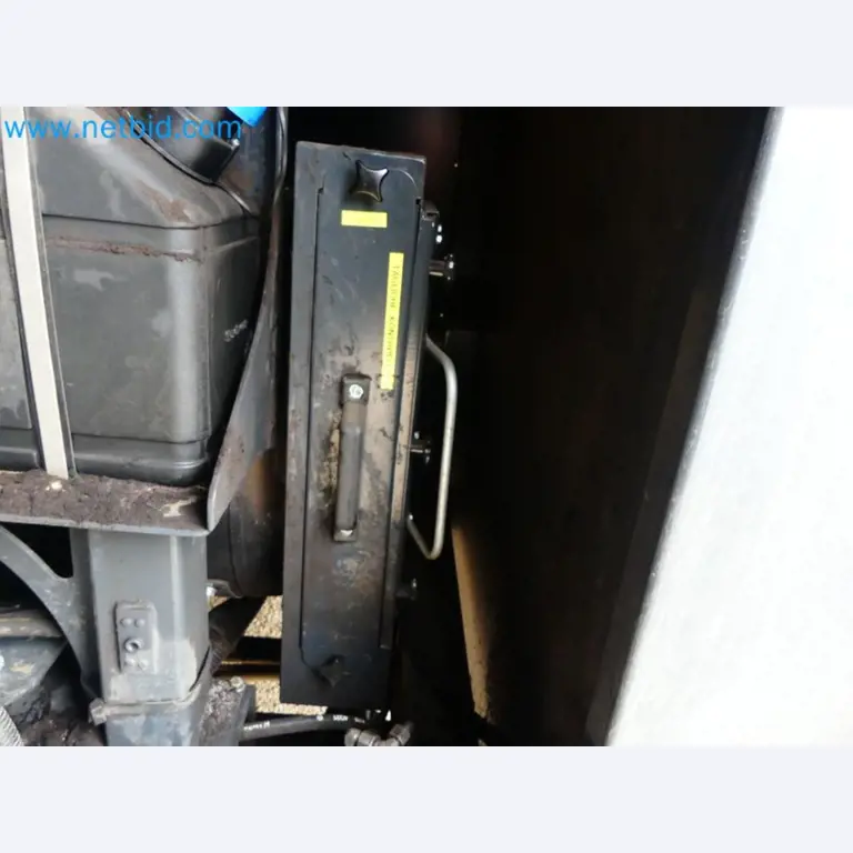 Fahrzeuge und Maschinen für die Bereiche Umwelttechnik, Recyclingwirtschaft, Holz, u.a.-84