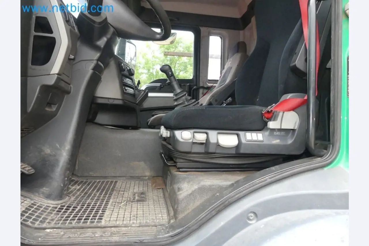 Fahrzeuge und Maschinen für die Bereiche Umwelttechnik, Recyclingwirtschaft, Holz, u.a.-82