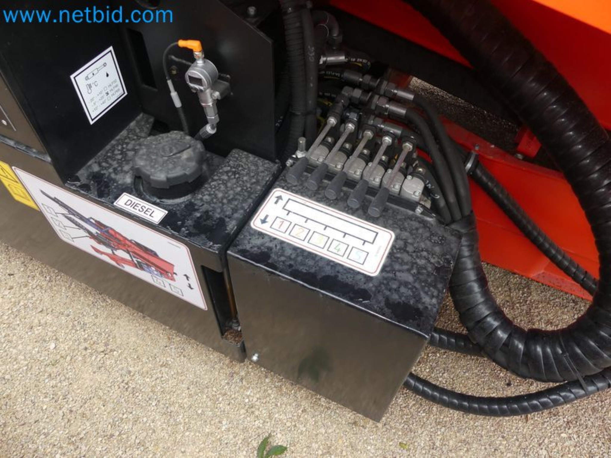 Chargeur télescopique compact MERLO TF35.7-115 et système de compostage/séparation Compostdetective CD 3012-15