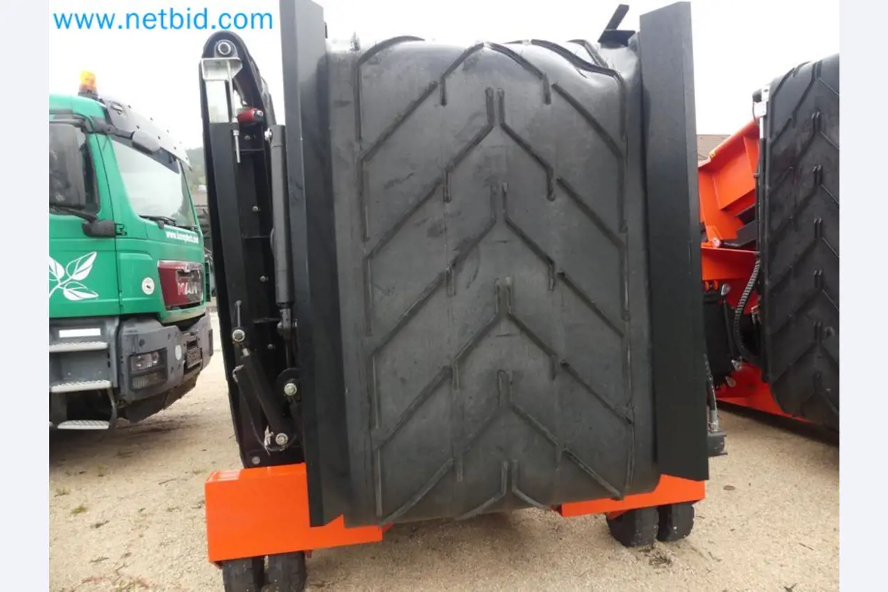 Fahrzeuge und Maschinen für die Bereiche Umwelttechnik, Recyclingwirtschaft, Holz, u.a.-26