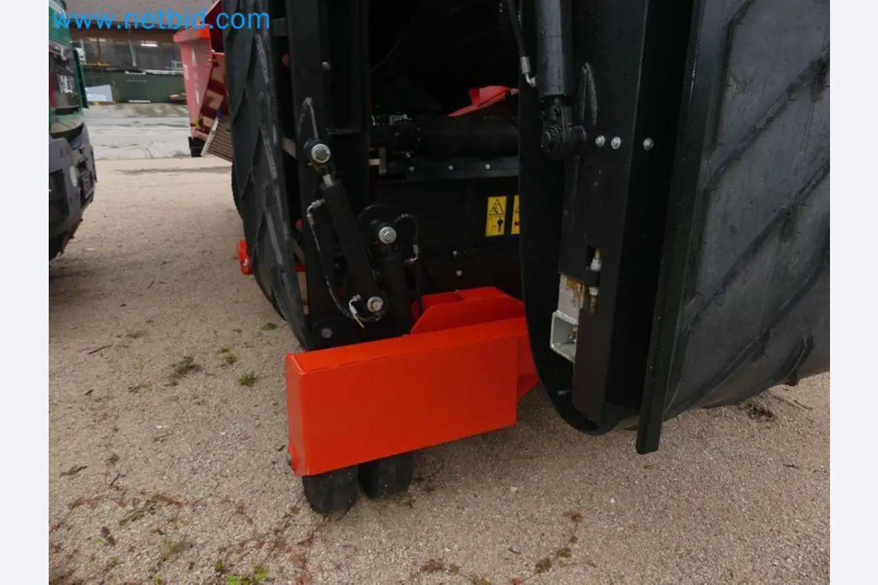 Fahrzeuge und Maschinen für die Bereiche Umwelttechnik, Recyclingwirtschaft, Holz, u.a.-27