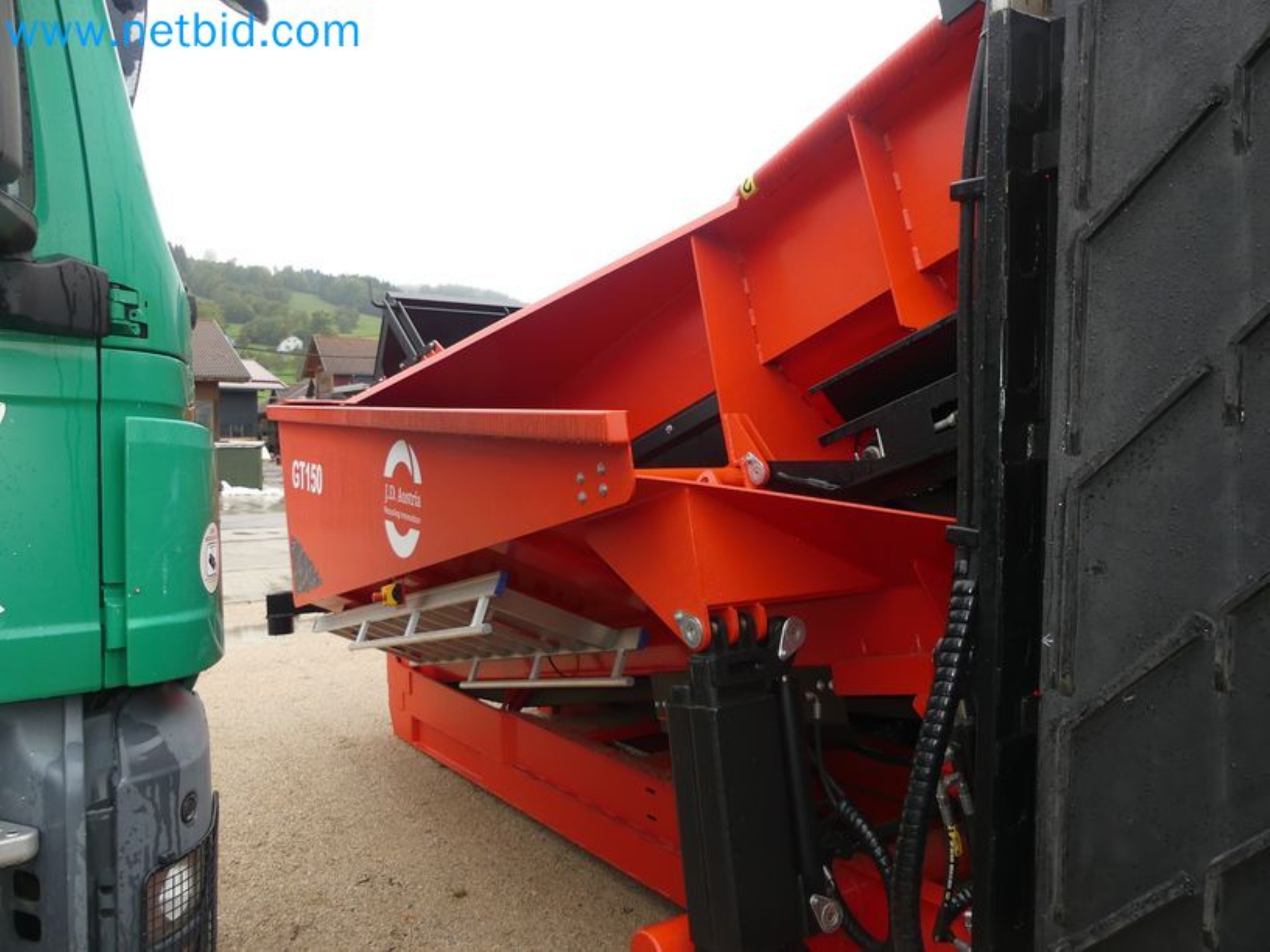 Chargeur télescopique compact MERLO TF35.7-115 et système de compostage/séparation Compostdetective CD 3012-30