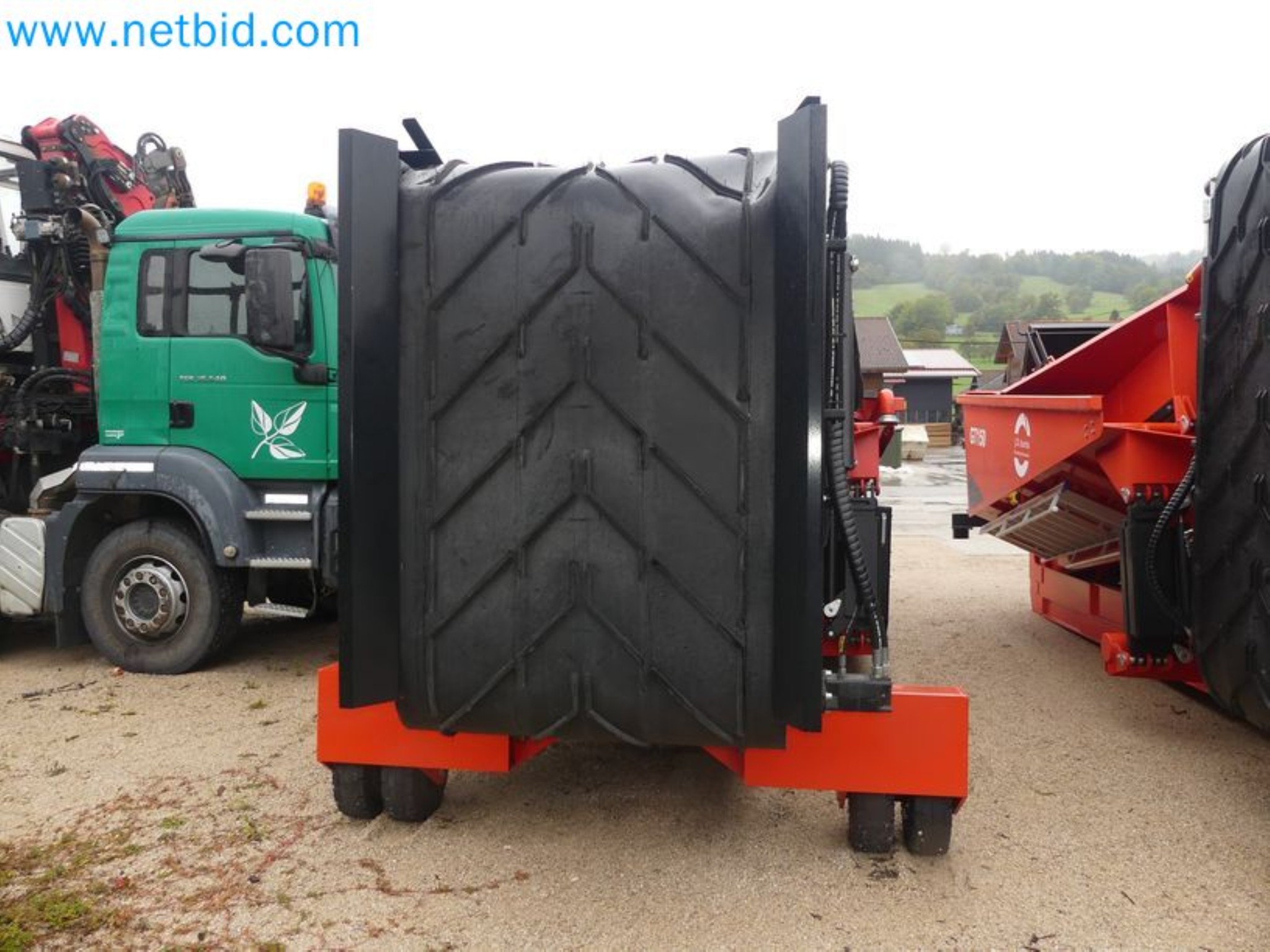 Chargeur télescopique compact MERLO TF35.7-115 et système de compostage/séparation Compostdetective CD 3012-3