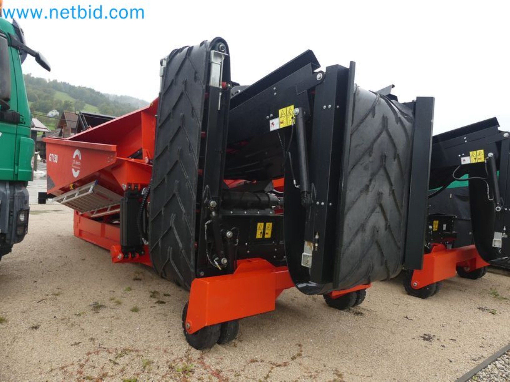 Chargeur télescopique compact MERLO TF35.7-115 et système de compostage/séparation Compostdetective CD 3012-6