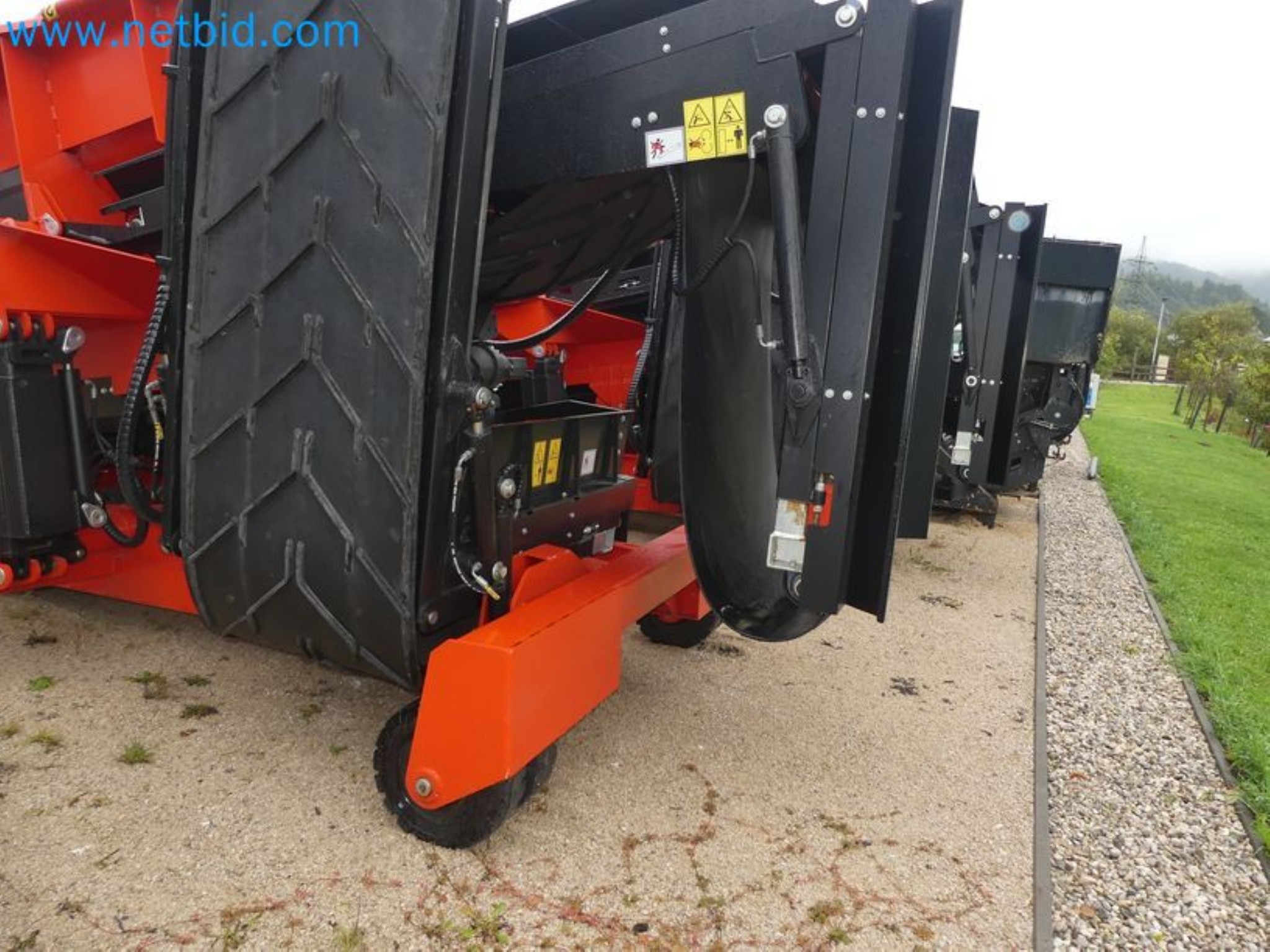 Chargeur télescopique compact MERLO TF35.7-115 et système de compostage/séparation Compostdetective CD 3012-7