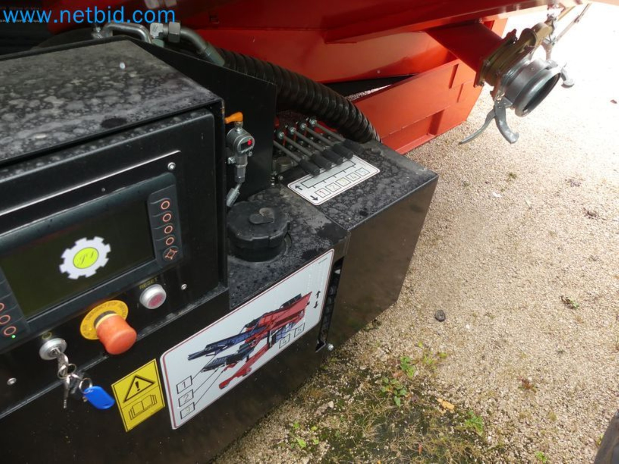 Manipulador telescópico compacto MERLO TF35.7-115 e sistema de compostagem/separação Compostdetective CD 3012-14