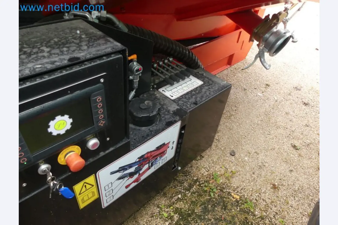 Fahrzeuge und Maschinen für die Bereiche Umwelttechnik, Recyclingwirtschaft, Holz, u.a.-14