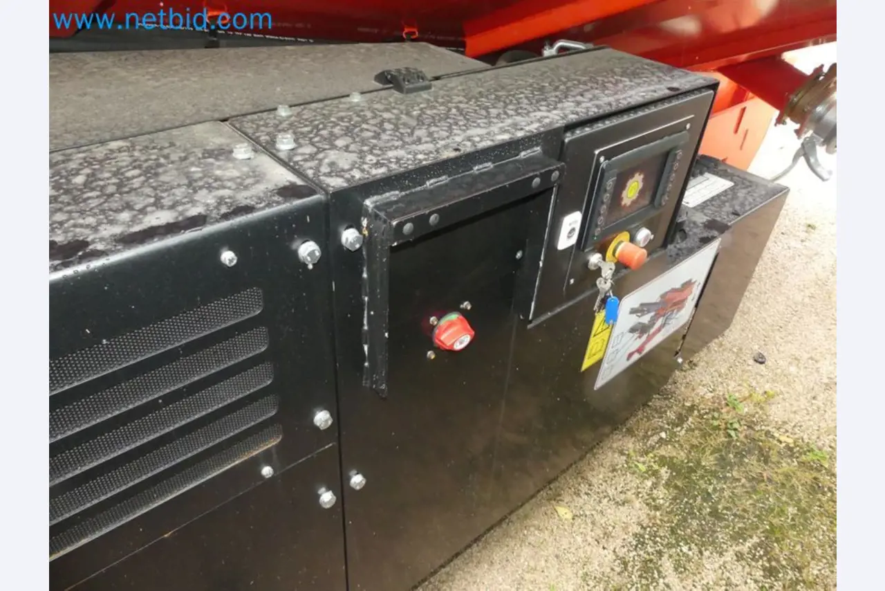 Fahrzeuge und Maschinen für die Bereiche Umwelttechnik, Recyclingwirtschaft, Holz, u.a.-15