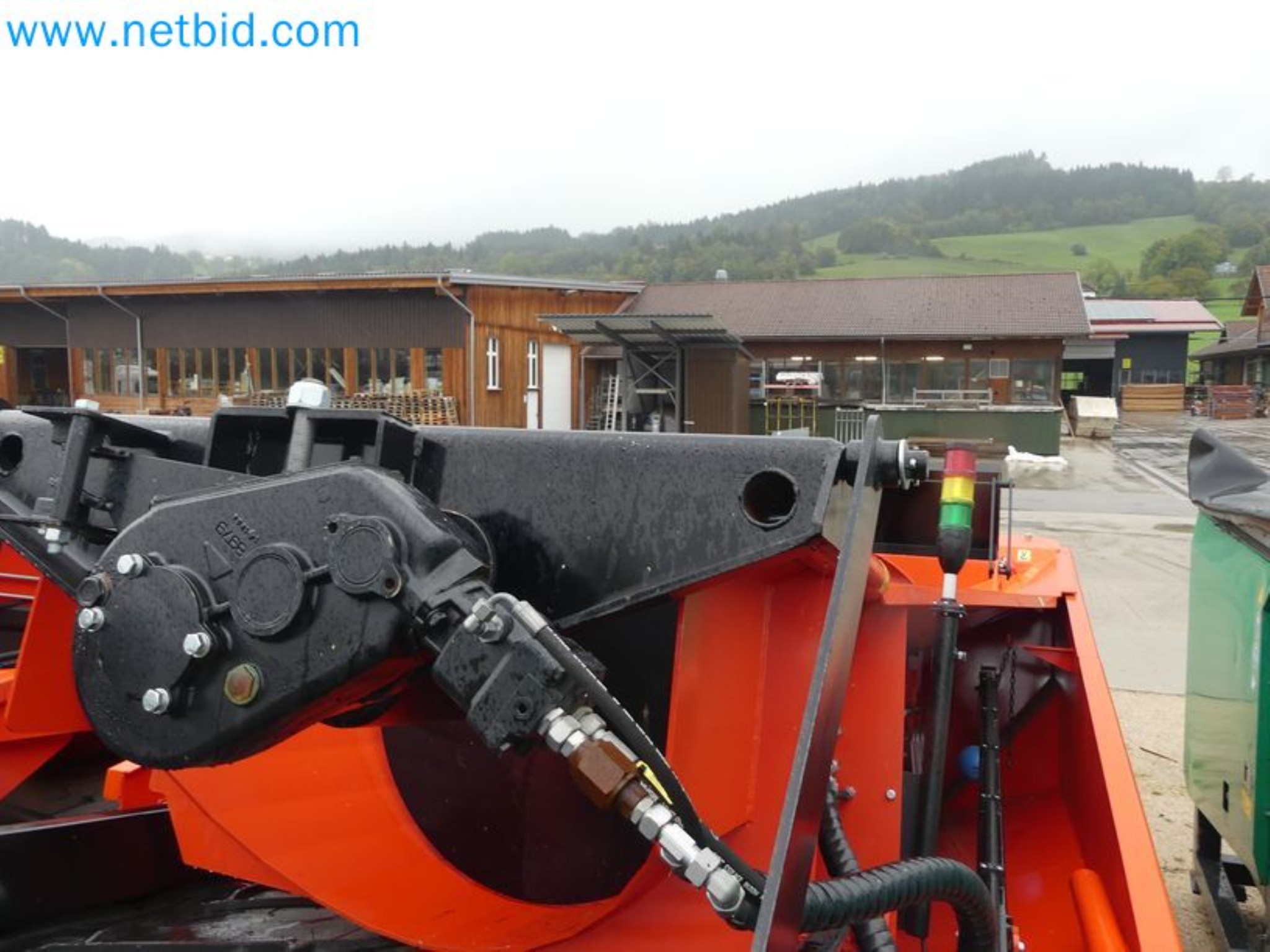 Manipulador telescópico compacto MERLO TF35.7-115 e sistema de compostagem/separação Compostdetective CD 3012-27