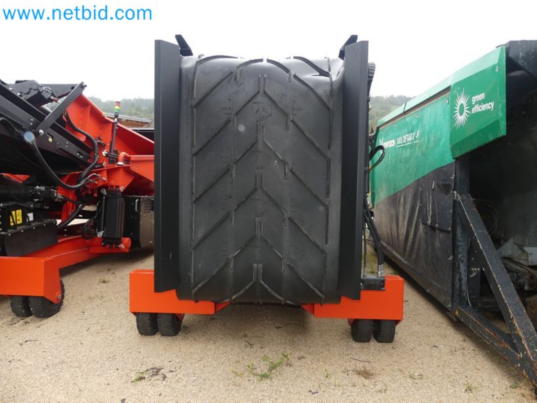 Manipulador telescópico compacto MERLO TF35.7-115 e sistema de compostagem/separação Compostdetective CD 3012-2