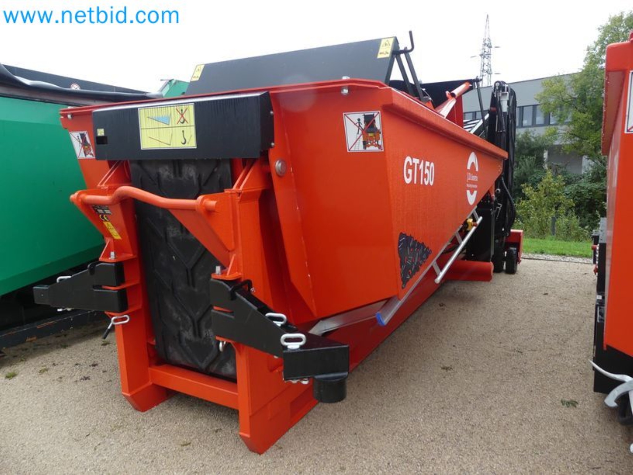 Manipulador telescópico compacto MERLO TF35.7-115 e sistema de compostagem/separação Compostdetective CD 3012-9