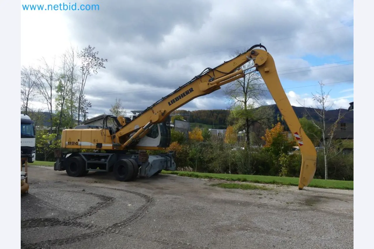 Fahrzeuge und Maschinen für die Bereiche Umwelttechnik, Recyclingwirtschaft, Holz, u.a.-12