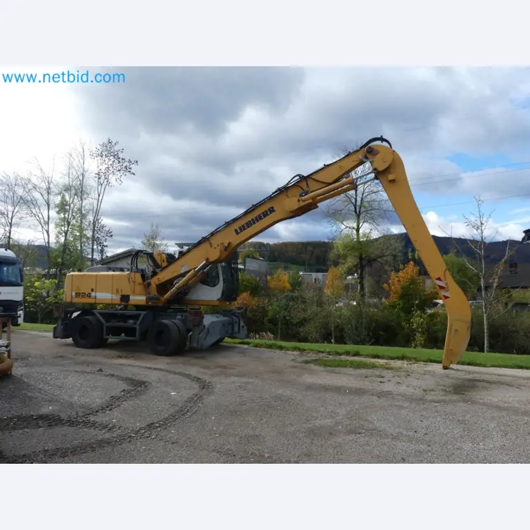 Fahrzeuge und Maschinen für die Bereiche Umwelttechnik, Recyclingwirtschaft, Holz, u.a.-12