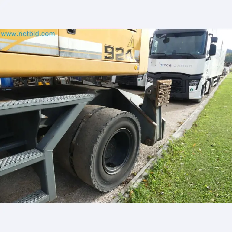 Fahrzeuge und Maschinen für die Bereiche Umwelttechnik, Recyclingwirtschaft, Holz, u.a.-15