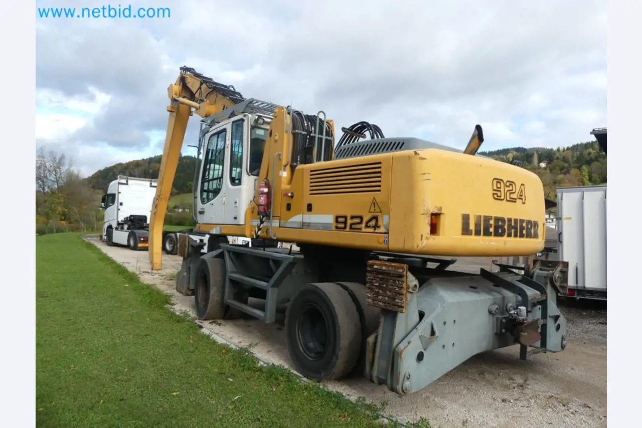 Fahrzeuge und Maschinen für die Bereiche Umwelttechnik, Recyclingwirtschaft, Holz, u.a.-16